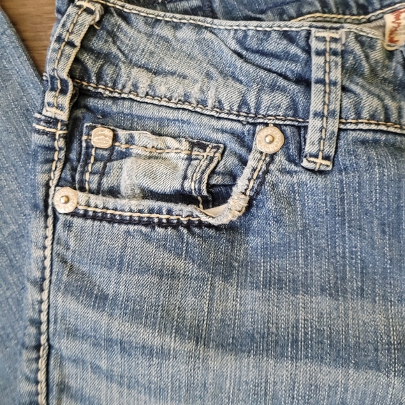 Nfs Sliver Jeans Suki Capri Light Wash, Size 27 - Picture 6 of 11